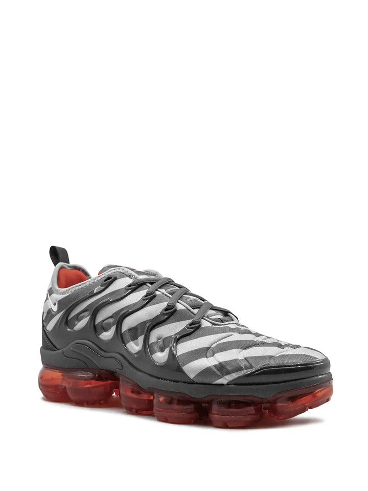Air Vapormax Plus Sneakers