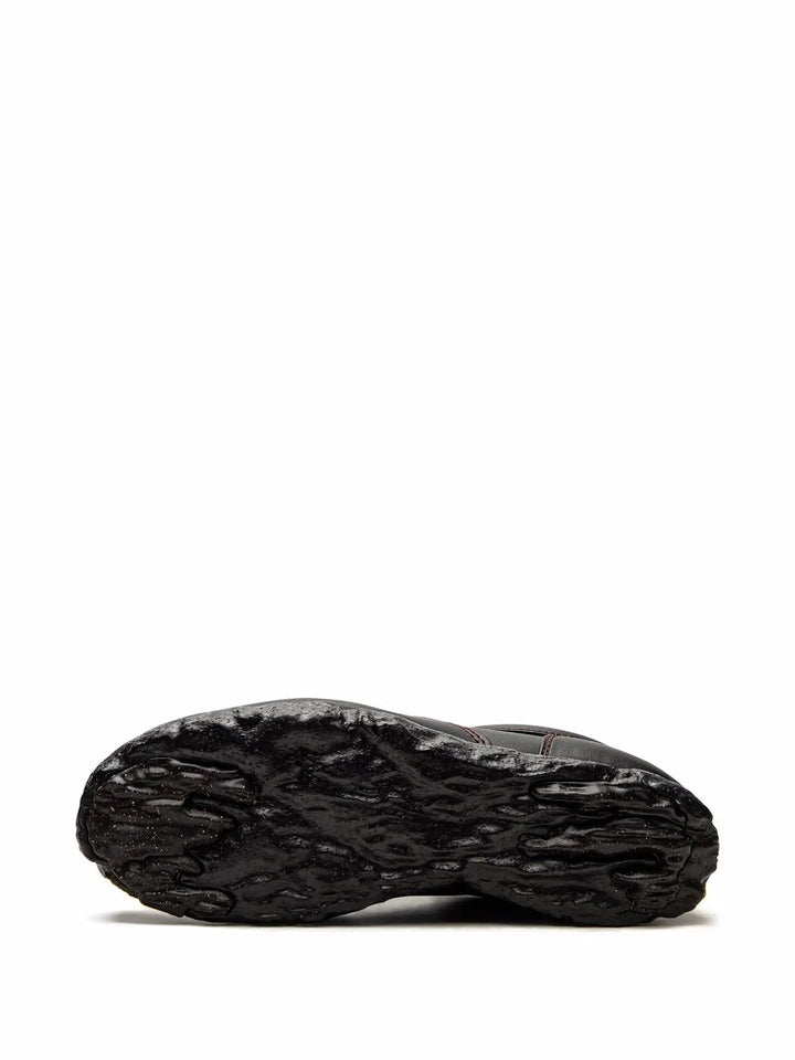 Be-Do-Win  lack Sneakers