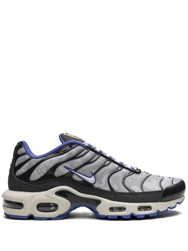 Air Max Plus Se Social F.C. Sneakers