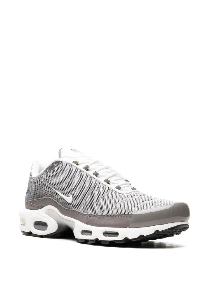 Air Max Plus Se Flat Pewter Sneakers
