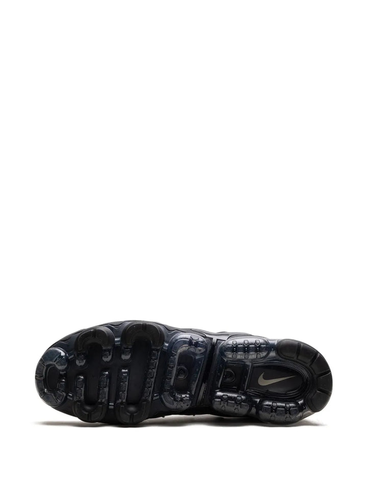 Air Vapormax Plus Black Sneakers
