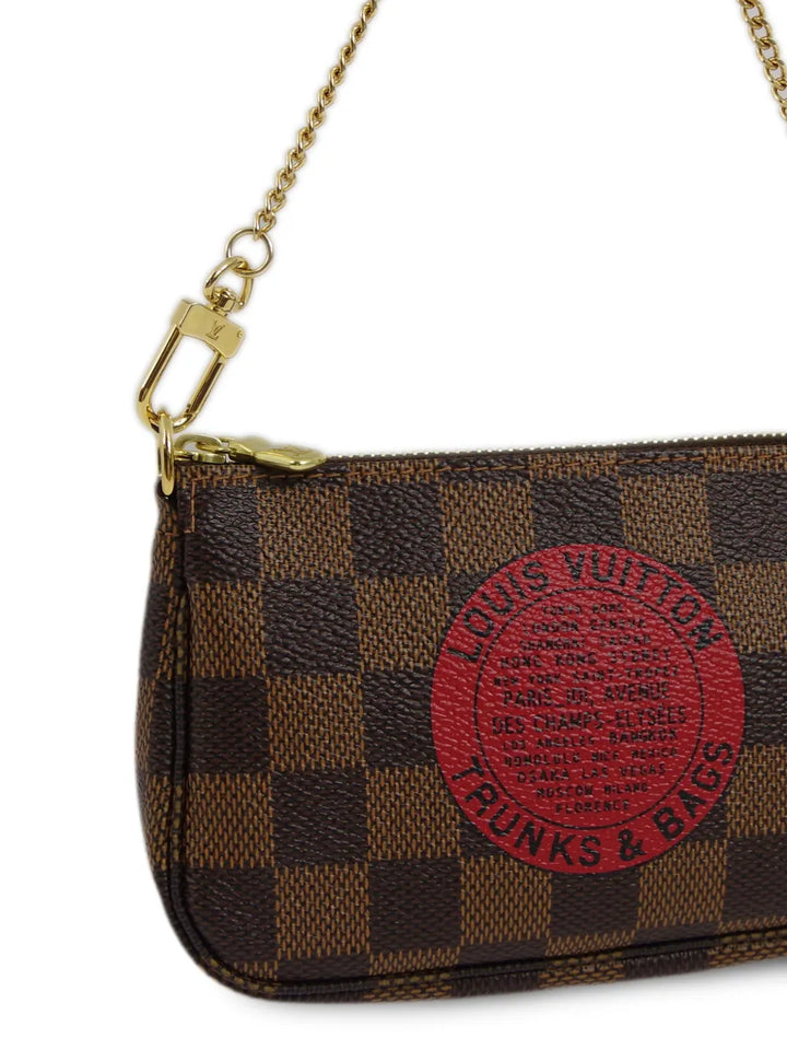 Pre-OwnedLouis Vuitton Pre-Owned2008 mini Pochette Accessoires clutch bag
