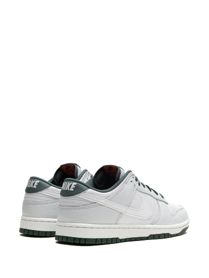 Dunk Low Retro Se Vintage Green Sneakers