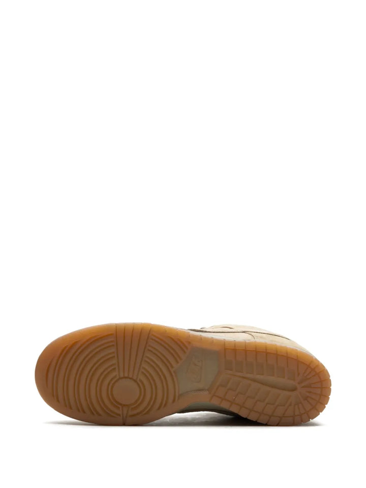Dunk Low Parachute Beige Sneakers
