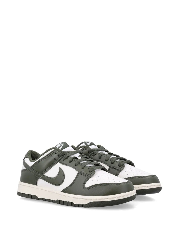 Dunk Low Retro Sneakers