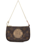 Pre-OwnedLouis Vuitton Pre-Owned2007 mini Pochette Accessoires shoulder bag