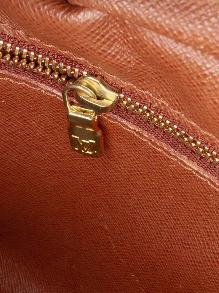 Pre-OwnedLouis Vuitton Pre-Owned2007 Monogram Trocadero 27 crossbody bag