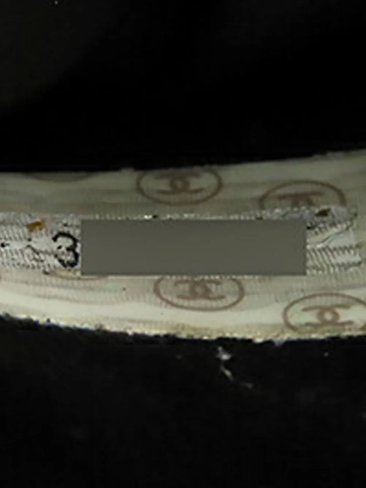 Pre-OwnedCHANEL Pre-Owned1994-1996 CC Caviar Case vanity bag