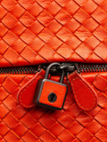 Pre-OwnedBottega Veneta Pre-Owned2012-2025 Nappa Intrecciato Cube crossbody bag