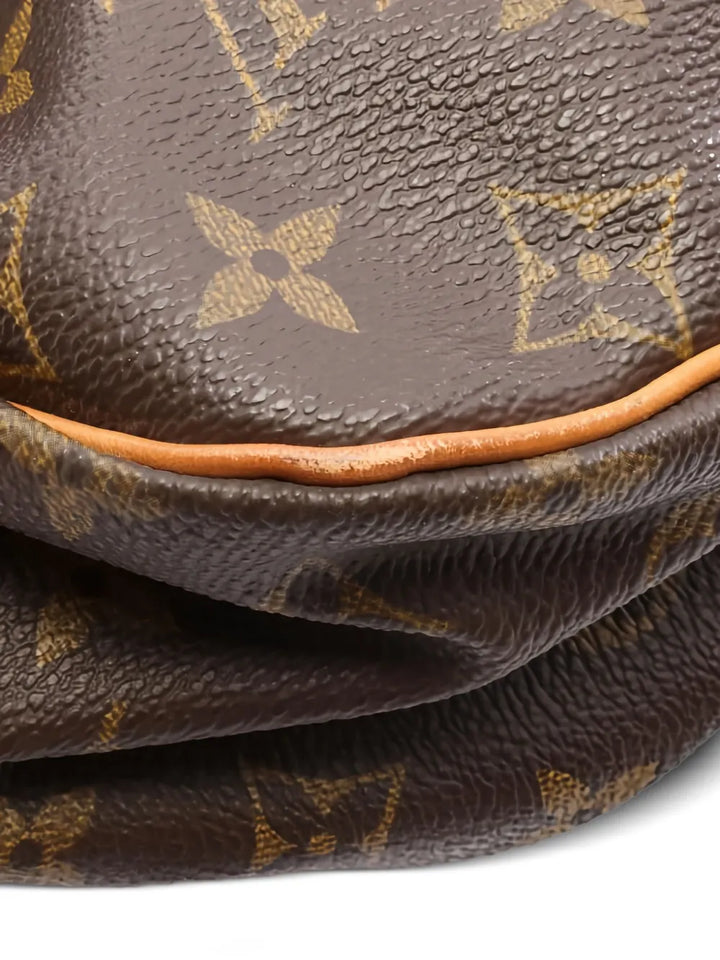 Pre-OwnedLouis Vuitton Pre-Owned1994 Saumur 35 monogram shoulder bag