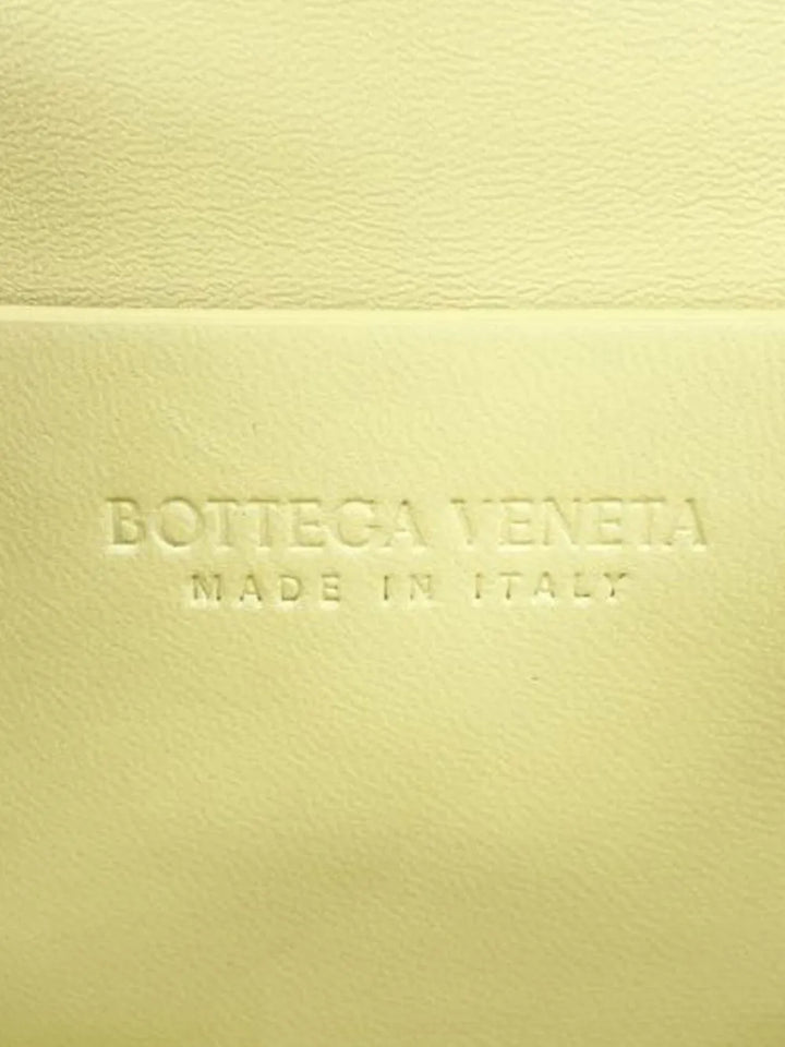 Pre-OwnedBottega Veneta Pre-Owned2010-2025 Large Leather Beak crossbody bag