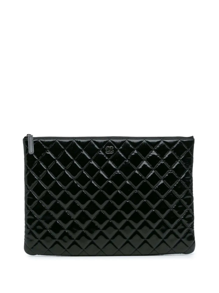 Pre-OwnedCHANEL Pre-Owned2014-2015 Large Quilted Patent O Case clutch bag