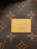 Pre-OwnedLouis Vuitton Pre-Owned2008 Monogram Saumur 30 crossbody bag