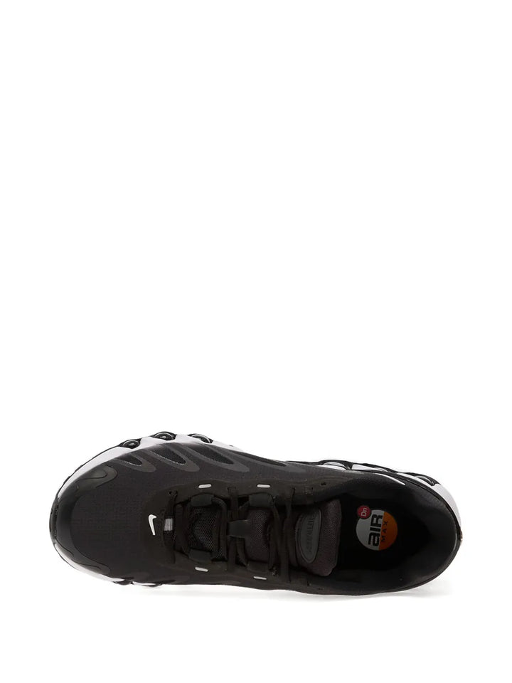 Air Max Dn8 Sneakers