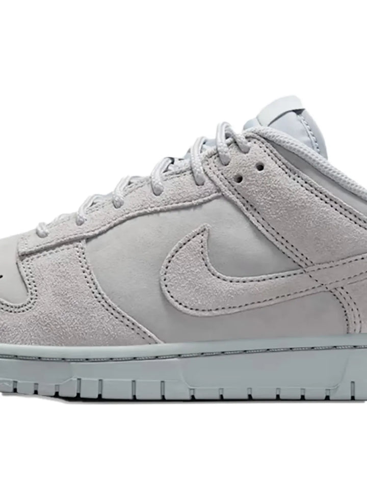 Dunk Low Se Sneakers
