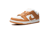  SB Dunk Low Light Cognac White